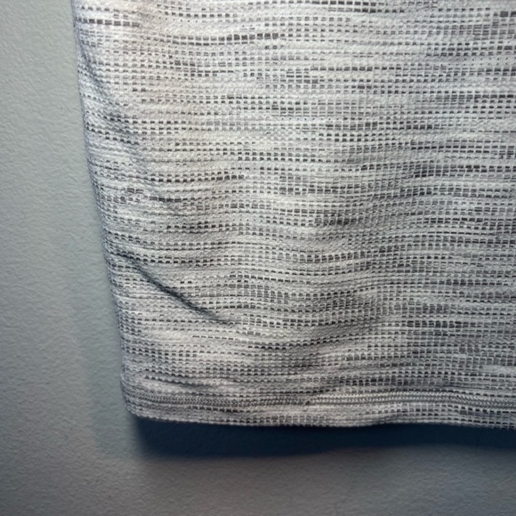 Calia Women's Essential Crop Jacquard Tee Shirt Gray Beige Textured FLAW Medium - Picture 9 of 10